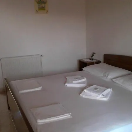 With Parking Space Rukavac, - 13337 Appartement Vis