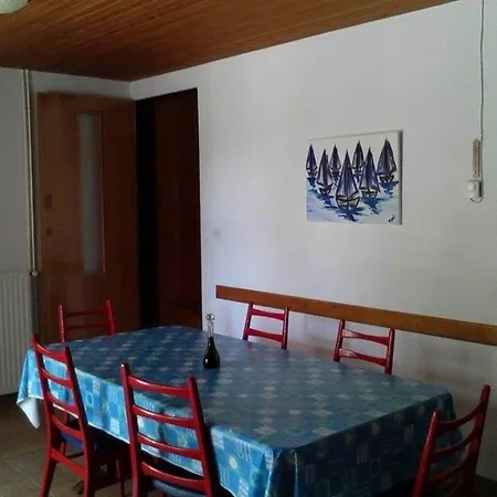 With Parking Space Rukavac, - 13337 Appartement *