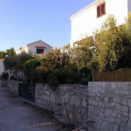 With Parking Space Rukavac, - 13337 Appartamento Vis