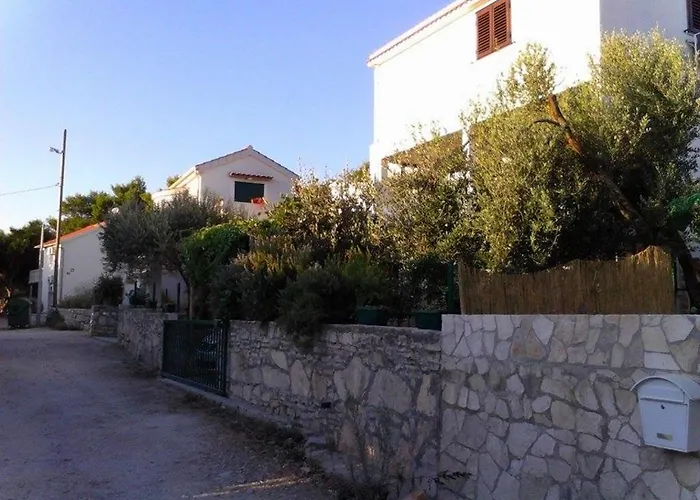 With Parking Space Rukavac, - 13337 Appartamento Vis
