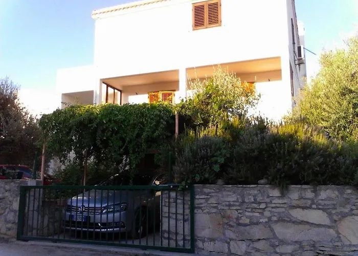 With Parking Space Rukavac, - 13337 Appartamento