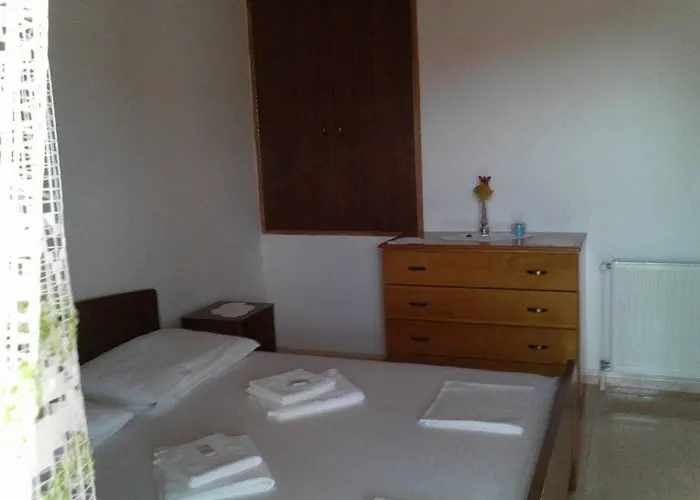 With Parking Space Rukavac, - 13337 Appartamento Vis